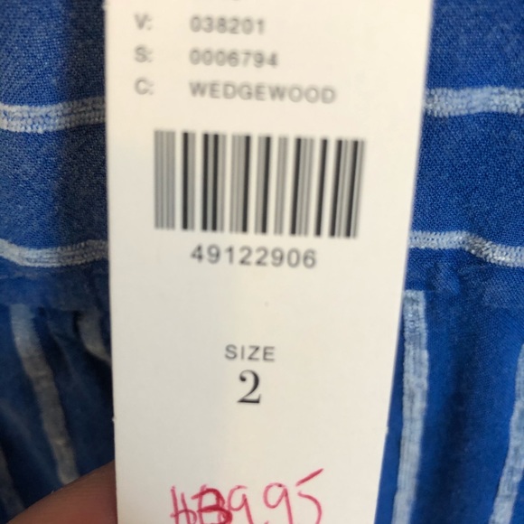 Button up top - Picture 4 of 5